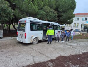 Çanakkale’de jandarmadan okul servislerine denetim