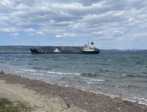 Çanakkale Boğazı’nda tanker karaya oturdu