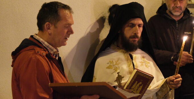 Bozcaada’da Paskalya Ayini Düzenlendi
