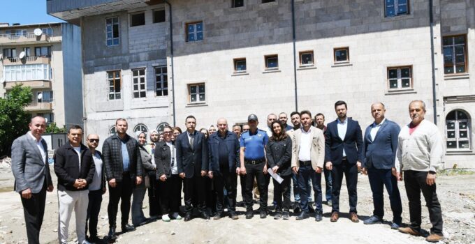 AK Parti’li Gider Lapseki’de Emniyet ve Milli Eğitim yatırımlarını inceledi