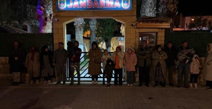 Çanakkale’de göçmen kaçakçılığı operasyonu: 6 organizatör ve 105 kaçak göçmen yakalandı