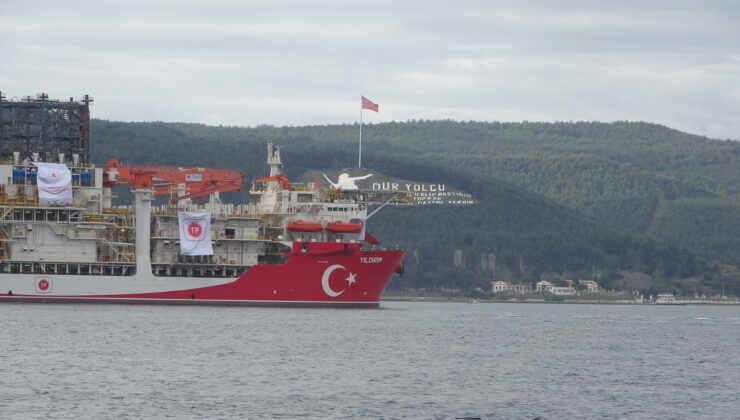 Yıldırım Derin Deniz Sondaj Gemisi Çanakkale Boğazı’ndan geçti