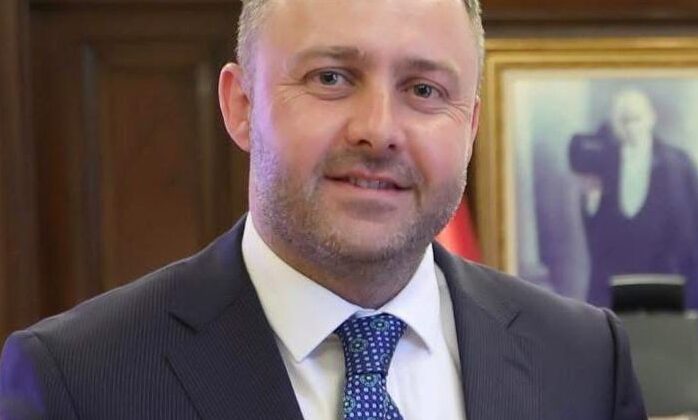 Başkan Güray Yüksel, kadına saygısızlığı affetmedi