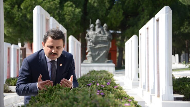 Tarihi Alan Başkanı İsmail Kaşdemir: “Çanakkale ruhu, bu aziz milletin kalbinde ebediyen var olsun. Çanakkale Deniz Zaferimiz kutlu olsun”