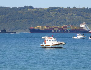 Çanakkale Boğazı’nda konteyner gemisi makina arızası yaptı