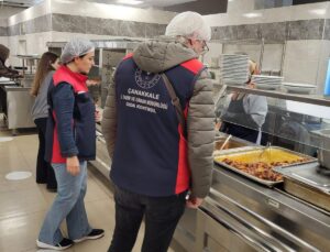 Çanakkale’de yurt yemekhanelerine eş zamanlı denetim