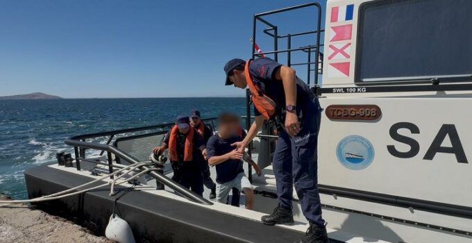 Bozcaada açıklarında gemide rahatsızlanan personelin tıbbi tahliyesi gerçekleştirildi