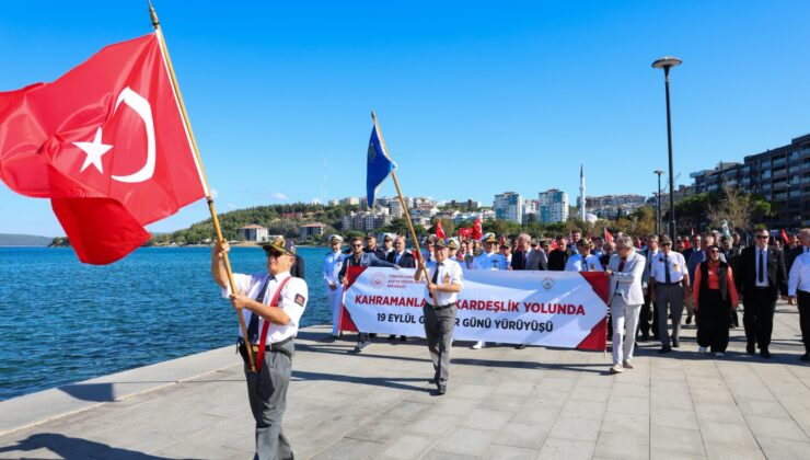 Çanakkale’de Gaziler Günü yürüyüşü düzenlendi